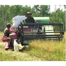 Máy gặt  ISEKI UMC - 2009