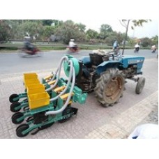 MÁY GIEO HẠT ĐẬU PHỘNG 4 HÀNG